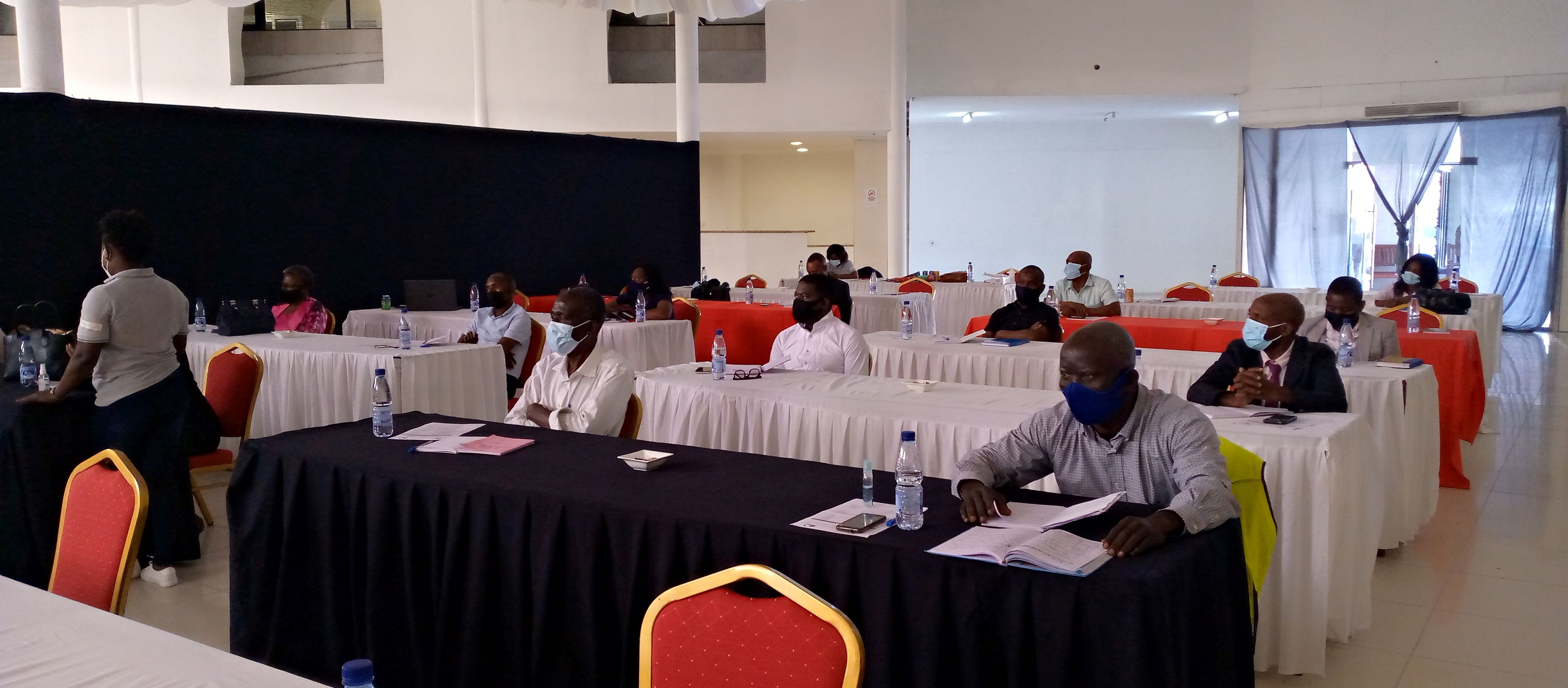 Educação e Capacitação